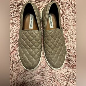Steve Madden slip ons